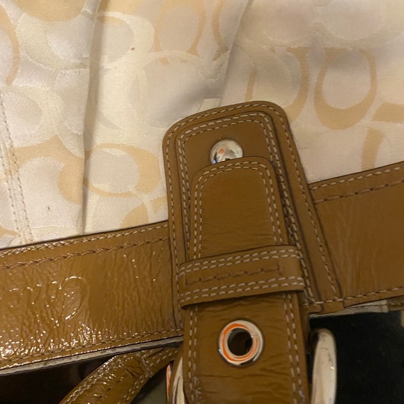 Coach Purse. Used - Picture 5 of 8